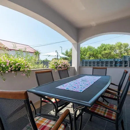 Modern With Private Pool * ビビニェ