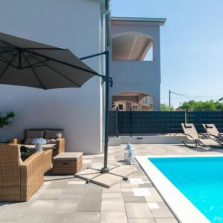 Modern With Private Pool Bibinje