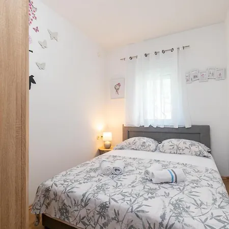 Modern With Private Pool *