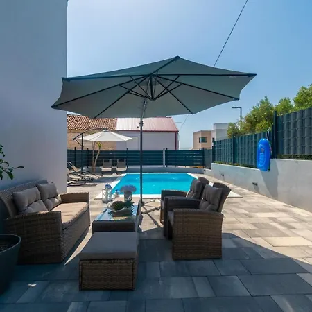 Modern With Private Pool